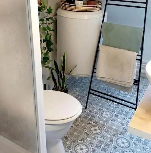 Les Lanternes Apartment